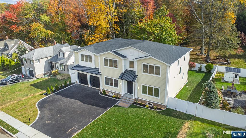 150 E Village Circle