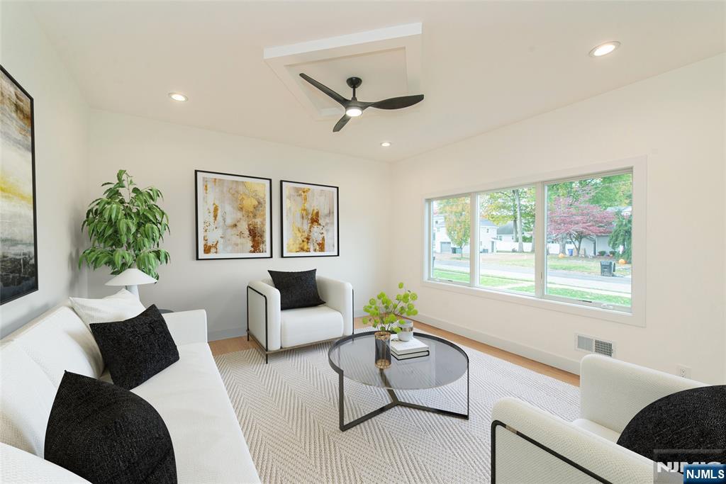 150 E Village Circle