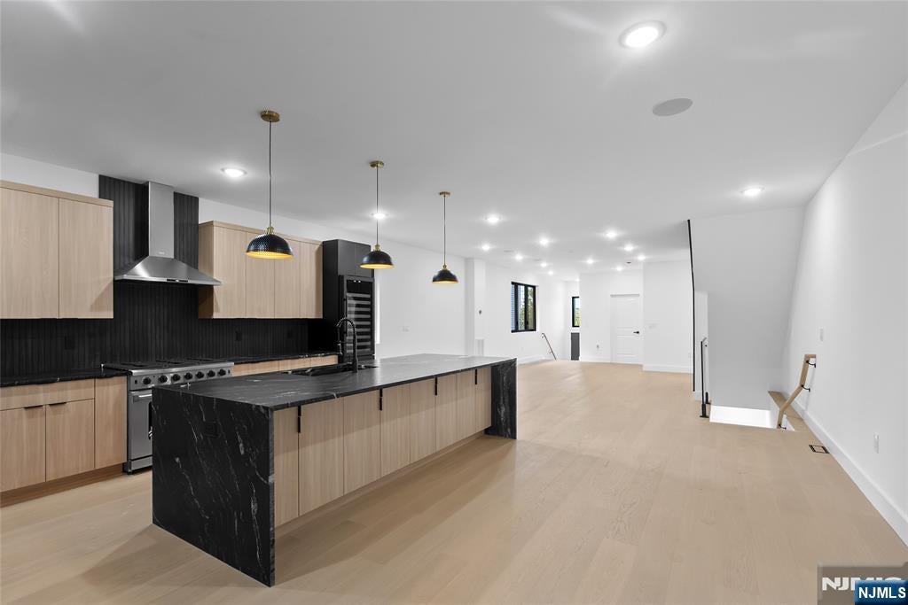 Homes for Sale in Northern NJ | ThisIsRiverEdge.com 704 Chestnut Street B
