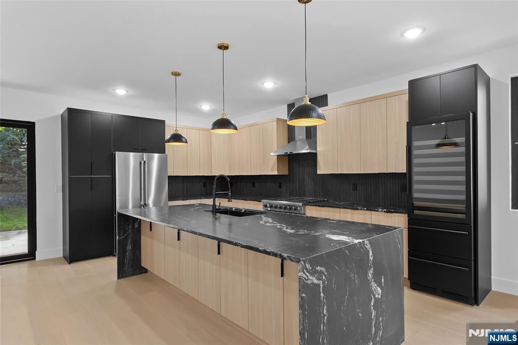 Homes for Sale in Northern NJ | ThisIsRiverEdge.com 704 Chestnut Street B