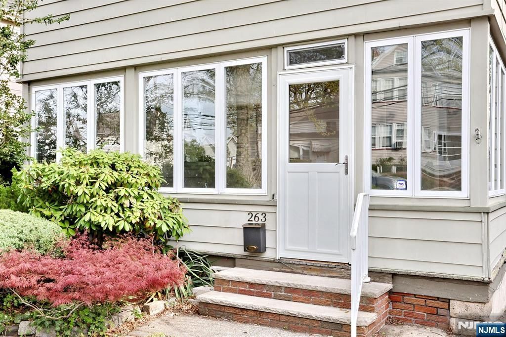 Photo of 263 Hoover Avenue, Bloomfield, NJ 07003 (MLS # 26012467)