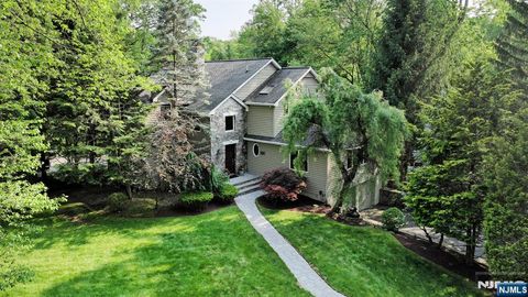 24 Old Chimney Road Upper Saddle River NJ 07458
