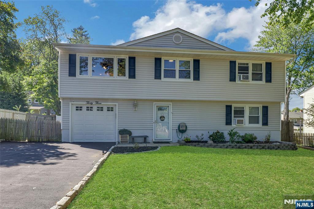 Homes for Sale in Northern NJ | ThisIsRiverEdge.com 33 Van Buren Avenue