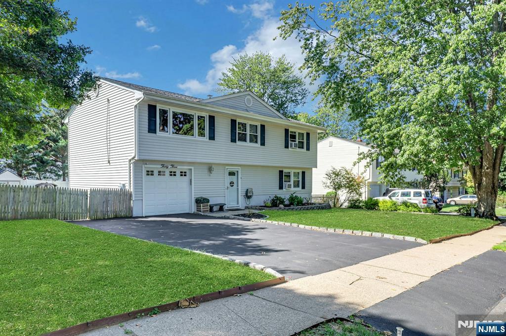 Homes for Sale in Northern NJ | ThisIsRiverEdge.com 33 Van Buren Avenue