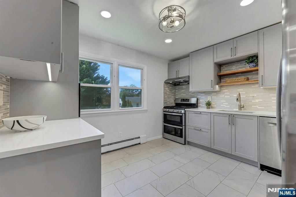 33 Van Buren Avenue