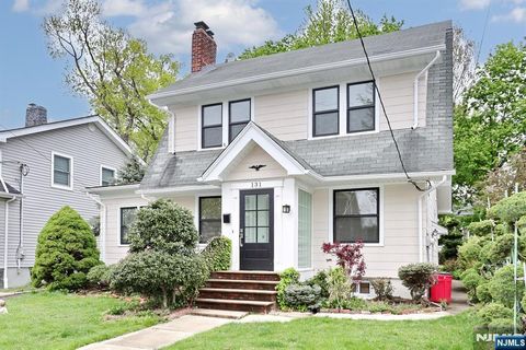 131 Highwood Avenue Leonia NJ 07605