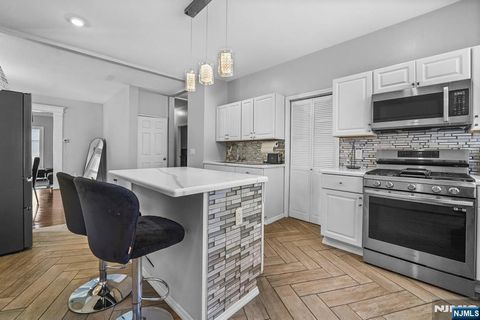 8 Laventhal Avenue Irvington NJ 07111