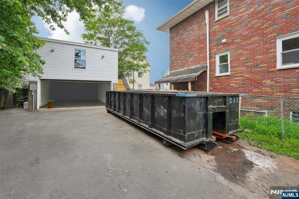 81 Jewell Street