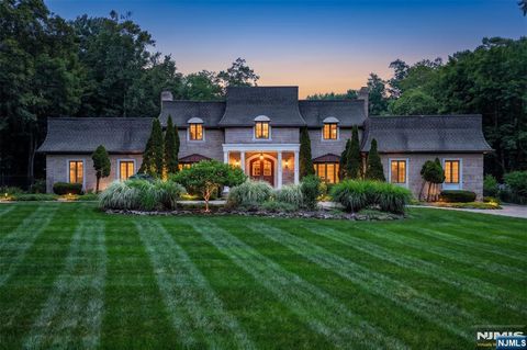 Photo of 21 Baldwin Road, Saddle River, NJ 07458 (MLS # 26026025)