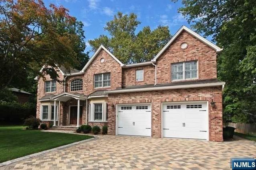 THIS HOUSE WAS CUSTOM BUILT FOR OWNERS. GORGEOUS CENTER HALL COLONIAL. LUXURIOUS LIVING SPACE IS LOCATED ON BEAUTIFULLY LANDSCAPED PRIVATE PROPERTY. THIS GRACIOUS HOME FEATURES A GRAND TWO STORY ENTRY THAT FLOWS INTO A STUNNING LIBRARY AND ELEGANT FORMAL LIVING ROOM AND DINING ROOM OVER-SIZED CUSTOM GOURMET KITCHEN w/ BREAKFAST AREA ADJACENT TO THE EXPANSIVE FAMILY ROOM WITH SOARING CEILING & OVERSIZE WINDOWS. THE SECOND LEVEL HAS 5 BEDROOMS PLUS A HUGE BONUS ROOM. THE BASEMENT LEVEL IS FULLY FINISHED WITH A LARGE RECREATION AREA, GYM, MEDIA ROOM, BEDROOM AND AN ABUNDANCE OF STORAGE. PAVER DRIVEWAY. CLOSE TO ALL NYC TRANSPO. VERY CLOSE TO MACKAY ELEMENTARY SCHOOL, MIDDLE AND HIGH SCHOOLS.