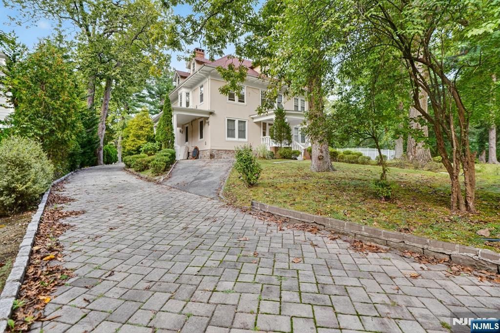 Photo of 285 Maple Street, Englewood, NJ 07631 (MLS # 25032823)