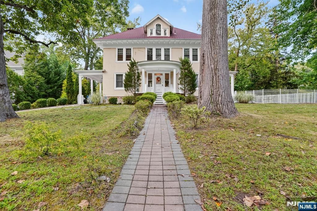 Photo of 285 Maple Street, Englewood, NJ 07631 (MLS # 25032823)