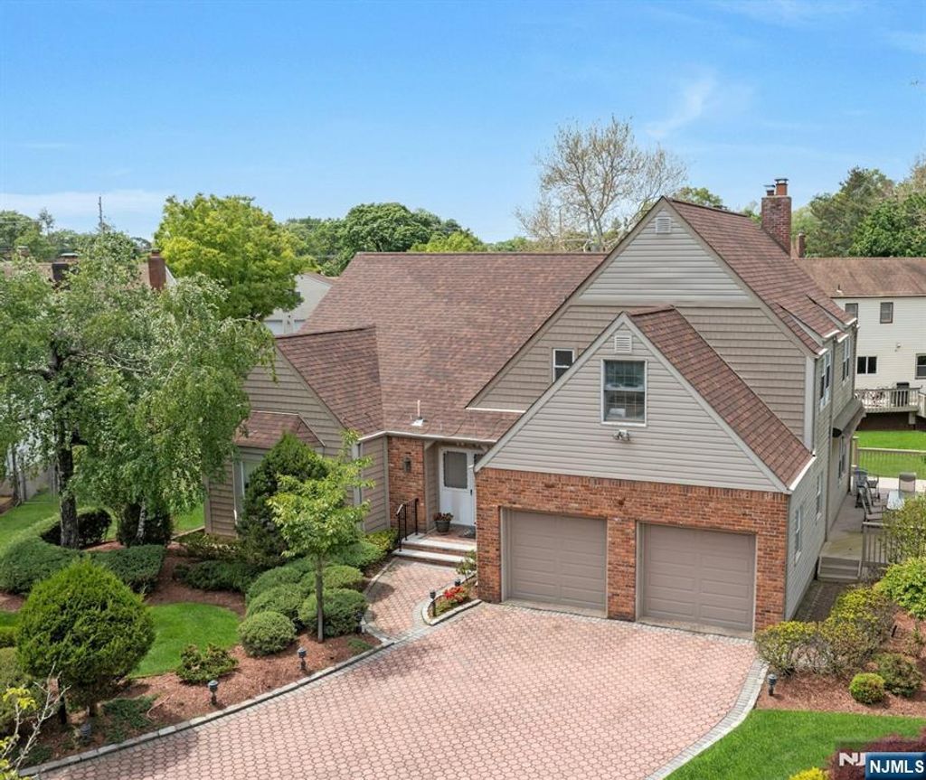 Photo of 4209 Cosgrove Court, Fair Lawn, NJ 07410 (MLS # 26016631)