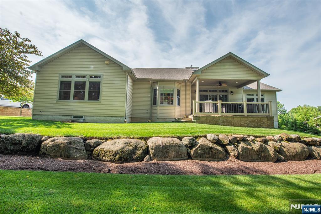 7 Dehart Court