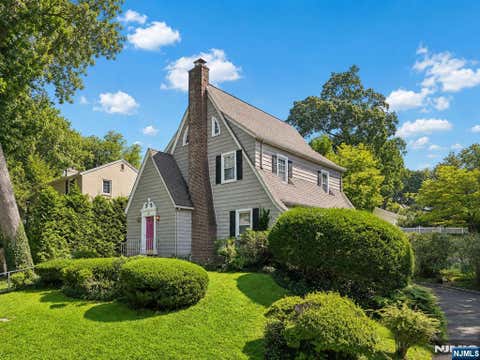 Photo of 61 N Monroe Street, Ridgewood Village, NJ 07450 (MLS # 26031403)