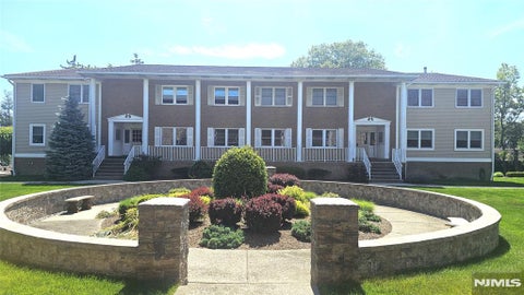 Photo of 105 Newark Pompton TPKE #13, Pequannock Township, NJ 07440 (MLS # 26032663)
