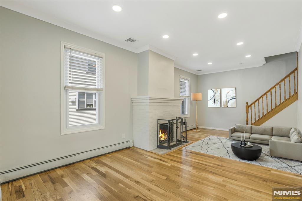 24 Sunderland Avenue