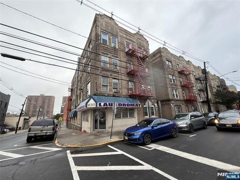 Photo of 5616 Hudson Avenue #1D, West New York, NJ 07093 (MLS # 25036924)