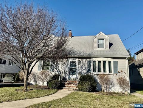 689 Linden Avenue Ridgefield NJ 07657