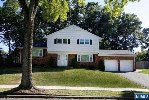 Photo of 45 Merritt Drive, Oradell, NJ 07649 (MLS # 26003147)