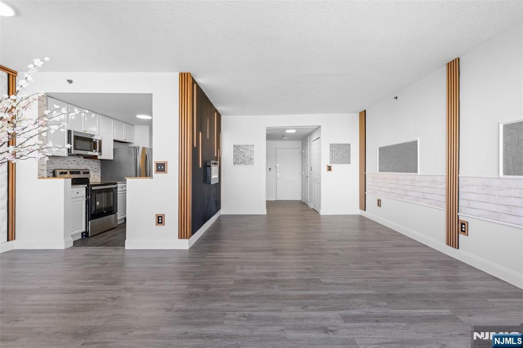 100 Old Palisade Road 3215