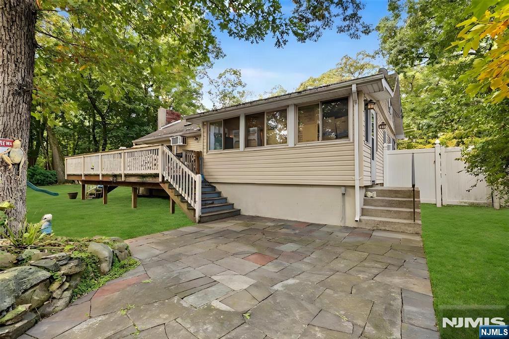 37 Maxim Drive