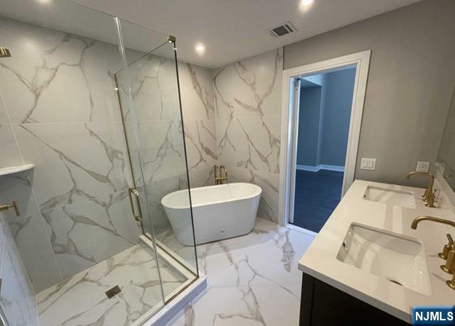 25 Division Street 403