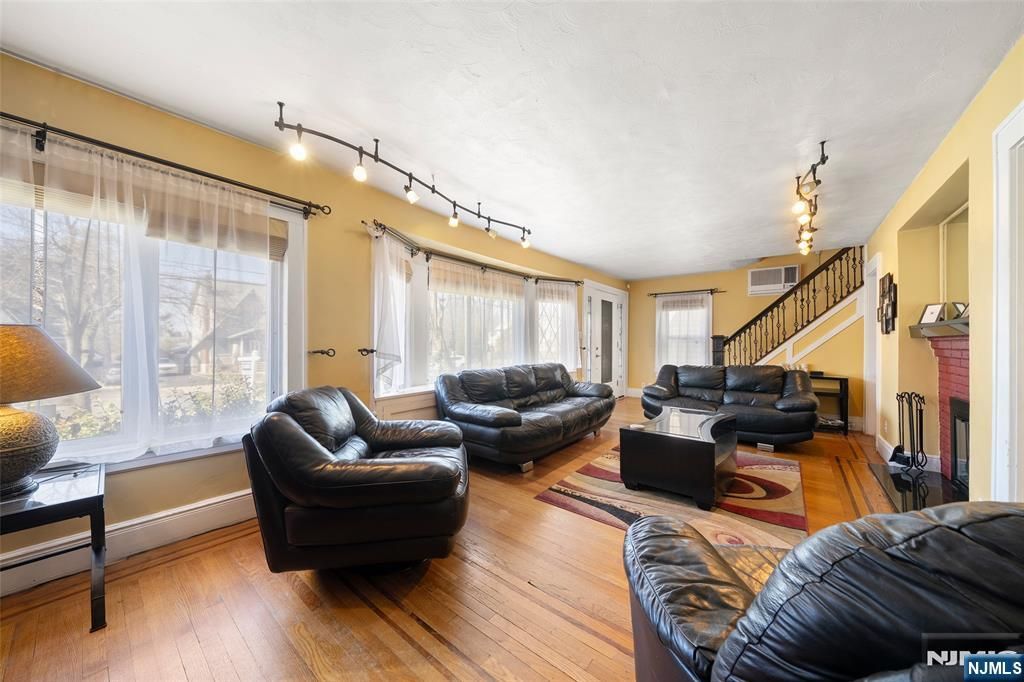 Photo of 185 Larch Avenue, Teaneck, NJ 07666 (MLS # 26002363)