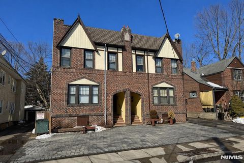 16 Roosevelt Avenue Dumont NJ 07628