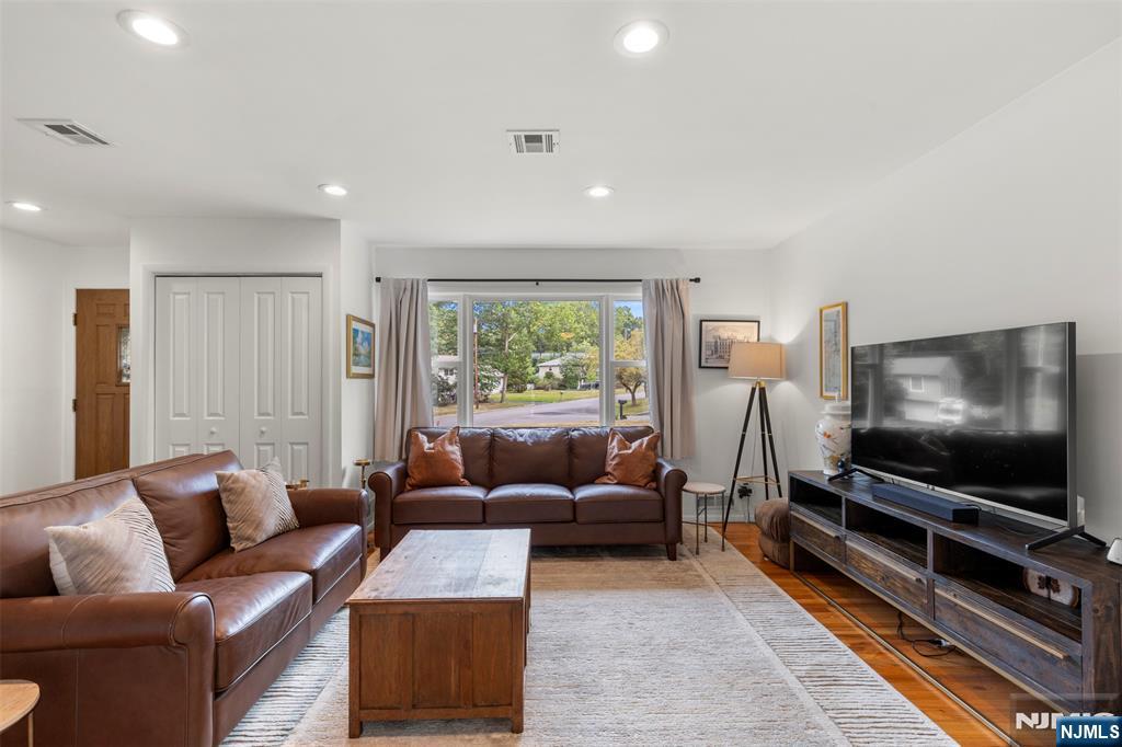 623 Long Hill Road