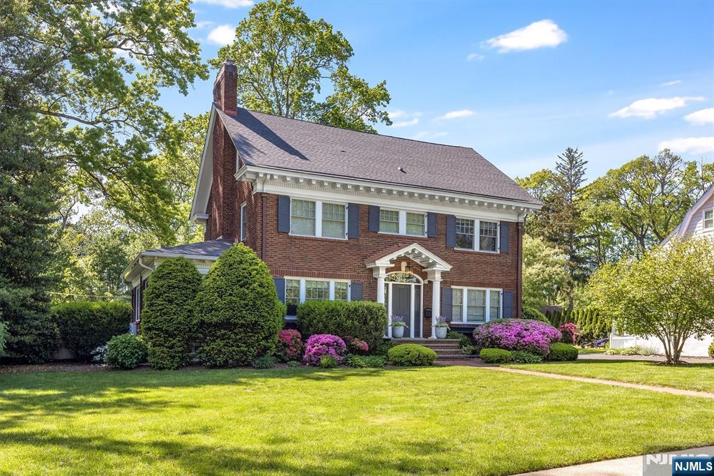 110 High Street, Montclair, New Jersey - 5 Bedrooms  
4.5 Bathrooms  
12 Rooms - 