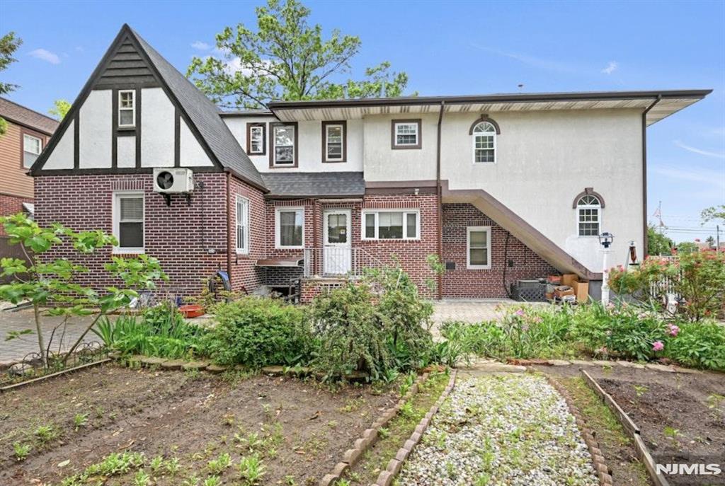 497 Oakdene Avenue