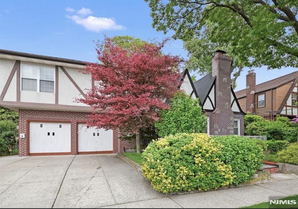 497 Oakdene Avenue