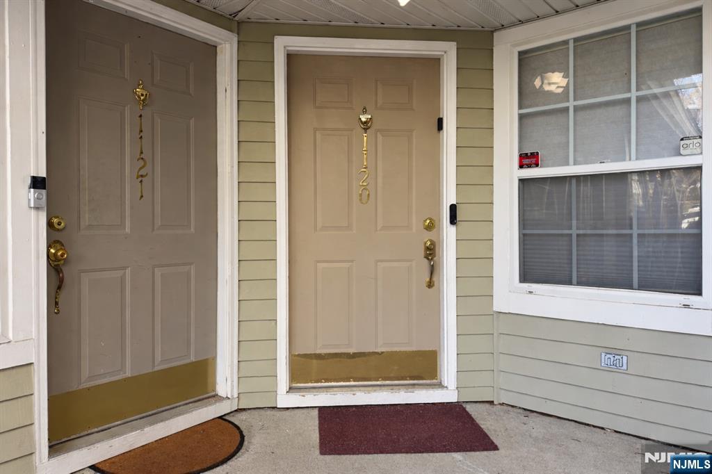 1120 Hyde Park Court 1120