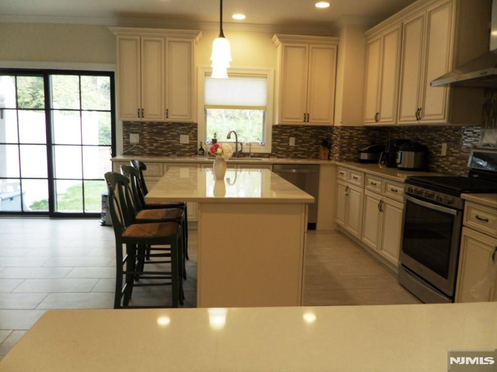 1006 Morningside Lane