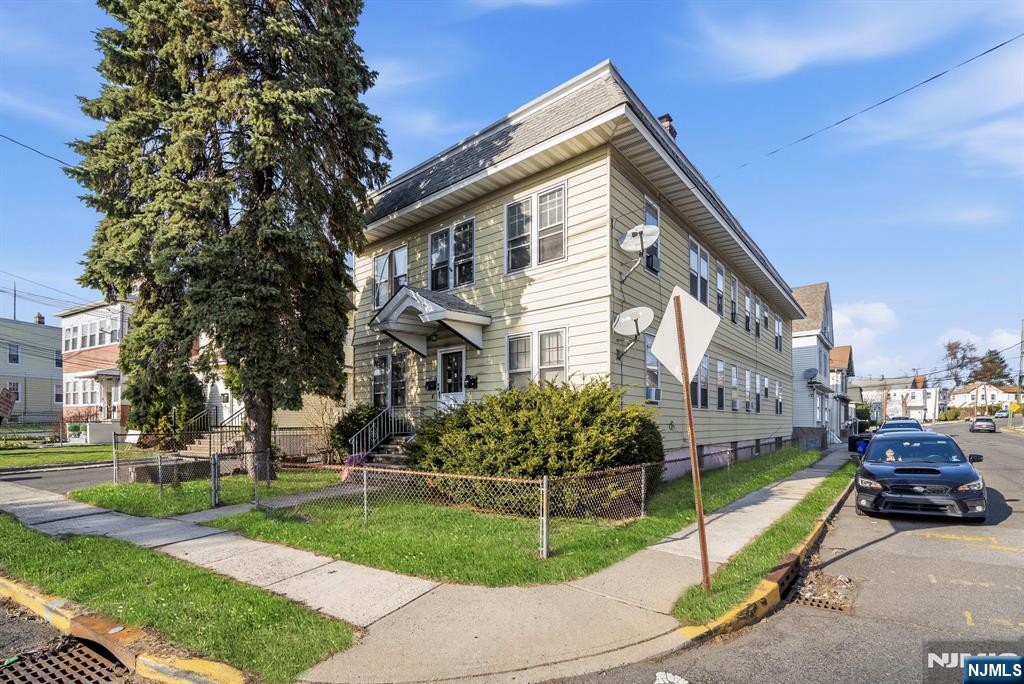 1 Bay Avenue