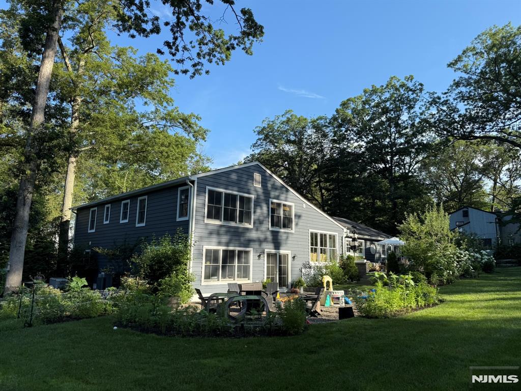 48 Kenwood Drive