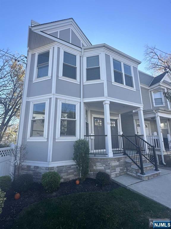 Rental Property at 518 Hickory St 1, Kearny, New Jersey - Bedrooms: 3 
Bathrooms: 3 
Rooms: 6  - $2,900 MO.