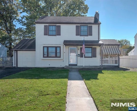 Photo of 52 Elmwood Dr, Elmwood Park, NJ 07407 (MLS # 26041116)