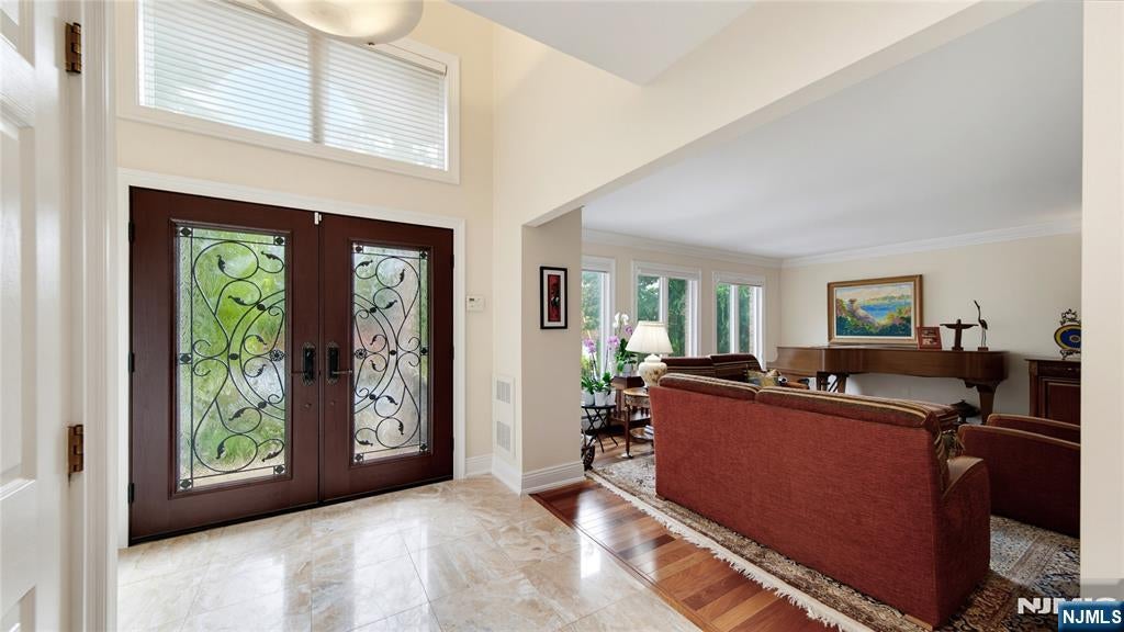 339 Tremont Avenue