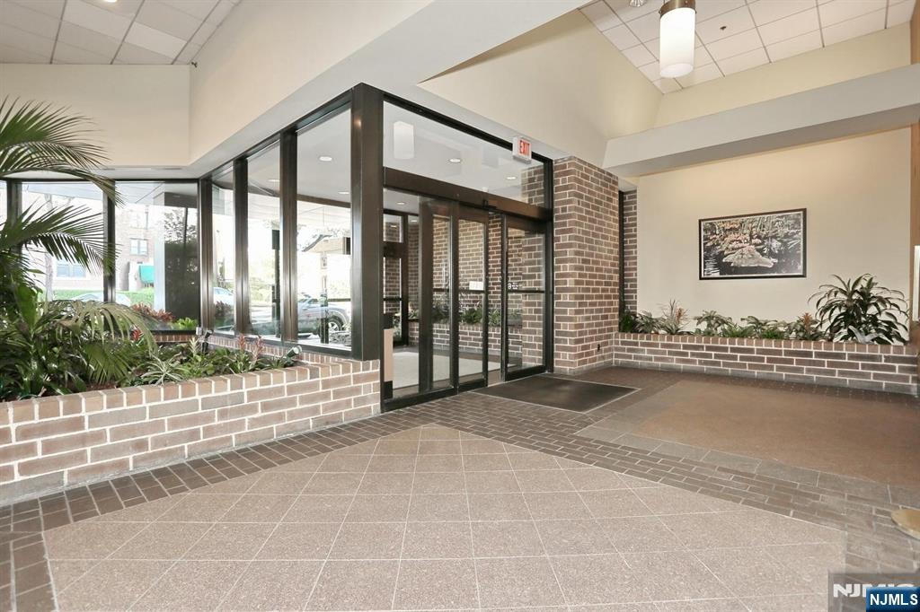 770 Anderson Avenue 18K