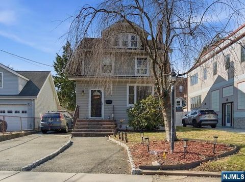 Photo of 166 Summit Cross, Rutherford, NJ 07070 (MLS # 26007875)