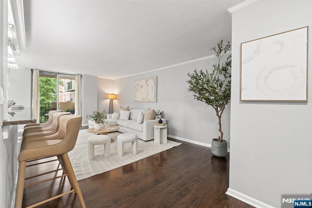 100 Grand Cove Way 3F