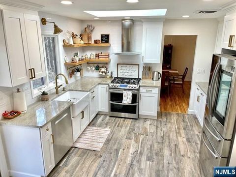 Photo of 60 Eileen, Mahwah, NJ 07430 (MLS # 26007954)