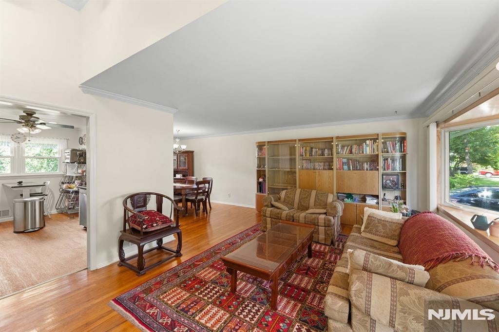 299 Charnwood Road