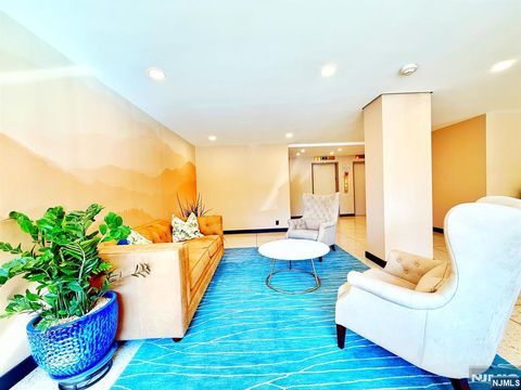 Photo of 6600 Boulevard East #22B, West New York, NJ 07093 (MLS # 25031629)