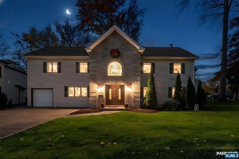 212 Lozier Terrace River Edge NJ 07661