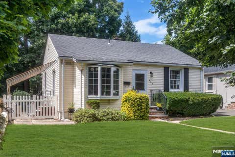 Photo of 460 Northern Parkway, Ridgewood Village, NJ 07450 (MLS # 26031964)