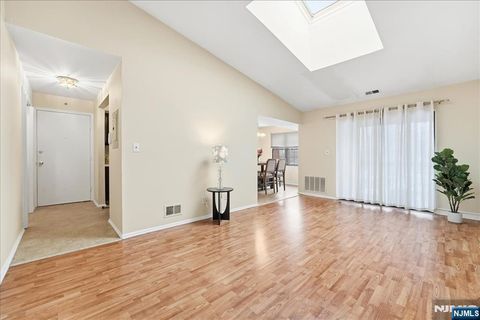 297 Alpine Way C Woodbridge NJ 07095