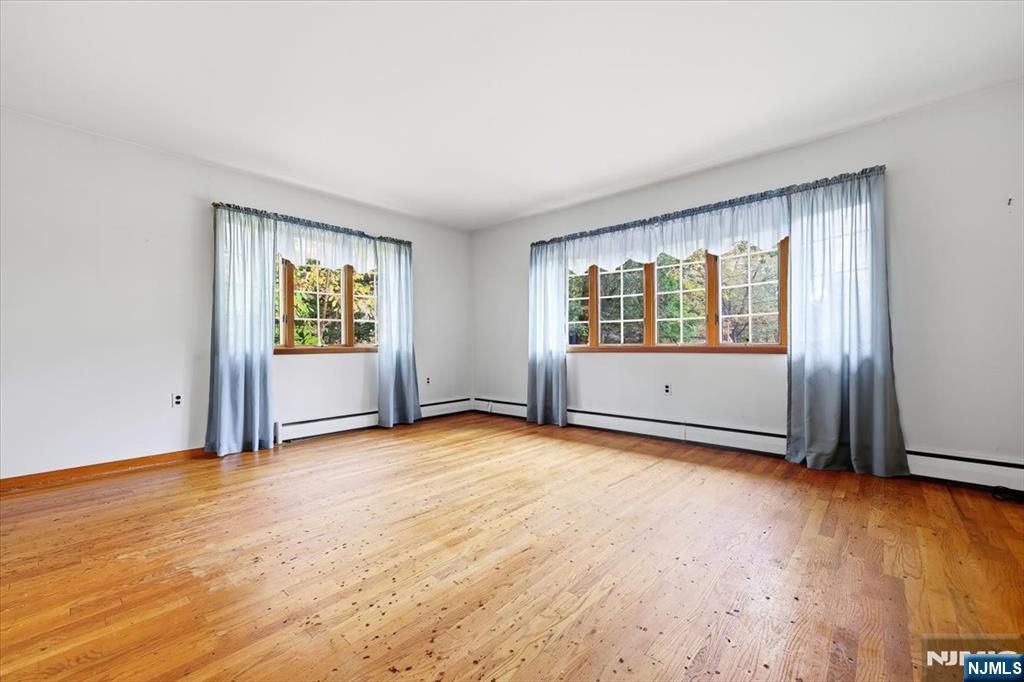 Photo of 10 2nd Street, Oakland, NJ 07436 (MLS # 25037077)